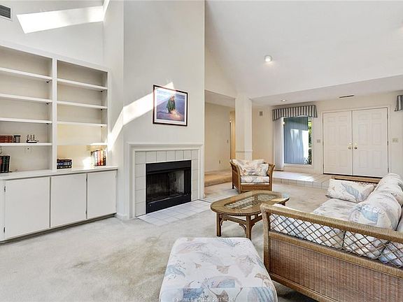 5th image of 73 Oyster Reef Dr