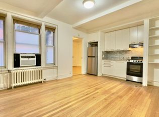 325 W 45th St #309, New York, NY 10036