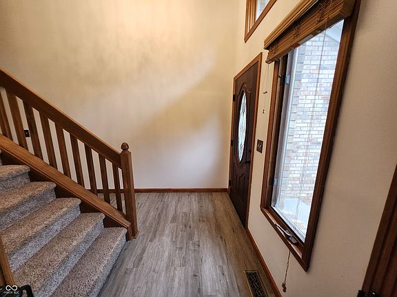 5th image of 1026 Summerway Dr
