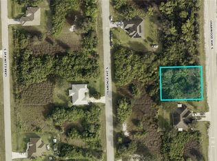 518/520 Charwood Ave S, Lehigh Acres, FL 33974