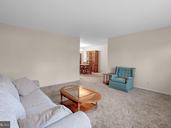 5th image of 3839 Terka Cir