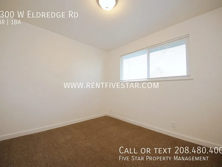 1300 W Eldredge Rd — Photo 7