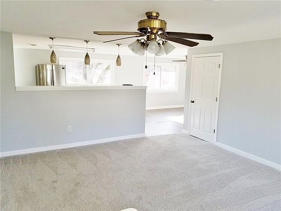 Another look at this gorgeous home...sorry about the shadows but thankful for the sunshine...