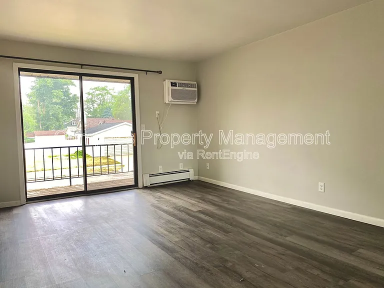 1720 Porter St SW #3 — Photo 6