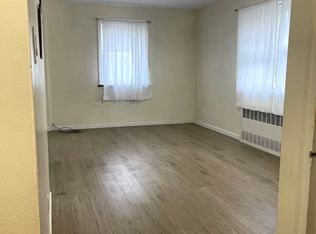 5656 60th St FLOOR 1, Maspeth, NY 11378