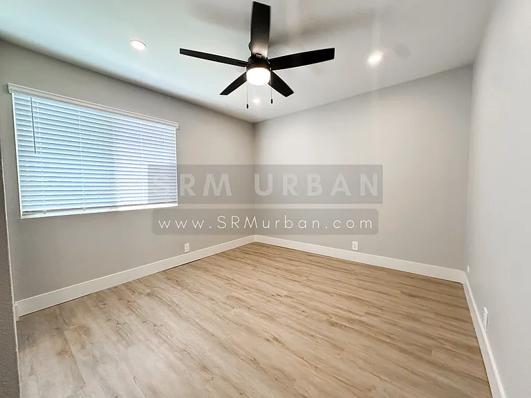 3209 Meade Ave #12 — Photo 6
