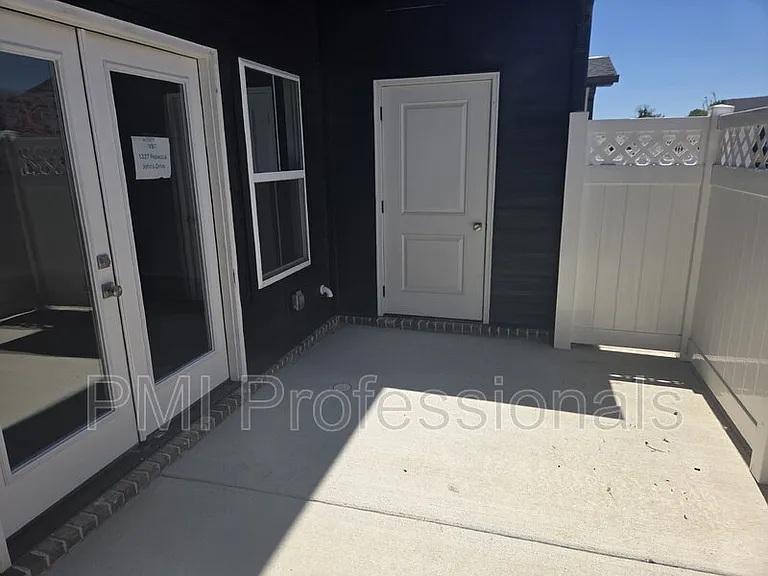 1337 Rebecca Johns Dr — Photo 16