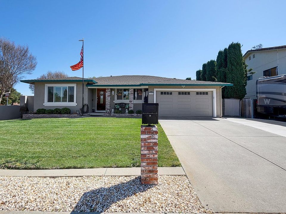1st image of 3150 Redwood Drive