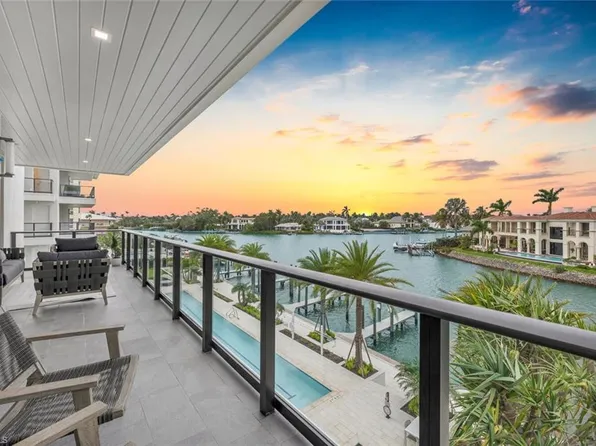 1820 Gulf Shore BLVD N #304, NAPLES, FL 34102
