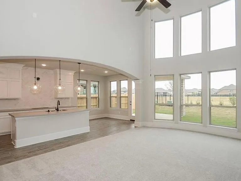 9114 Corella Ln — Photo 6
