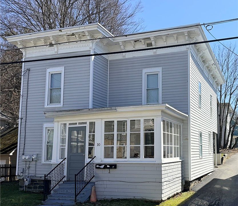 1st image of 10 Reynolds Ave
