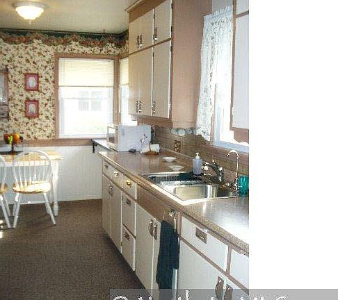 2nd image of 3430 Wilshire Place NE
