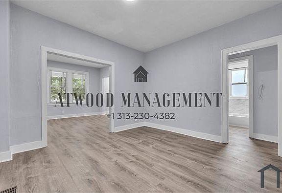 3rd image of 8693 Woodlawn St