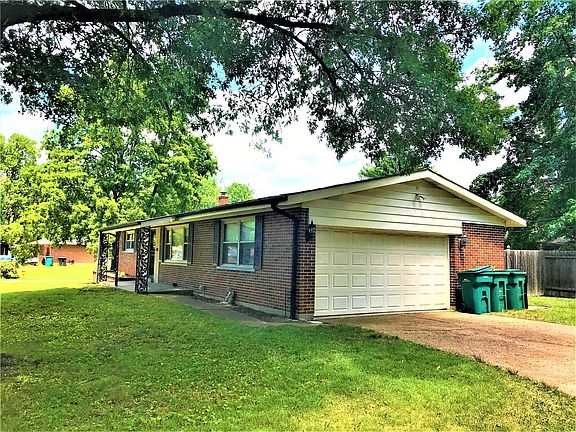 3rd image of 9650 Weyburn Dr