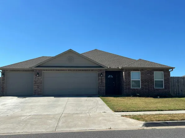 2549 Biddie St, Pea Ridge, AR 72751