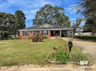 62 Northgate Cir, Loxley, AL 36551