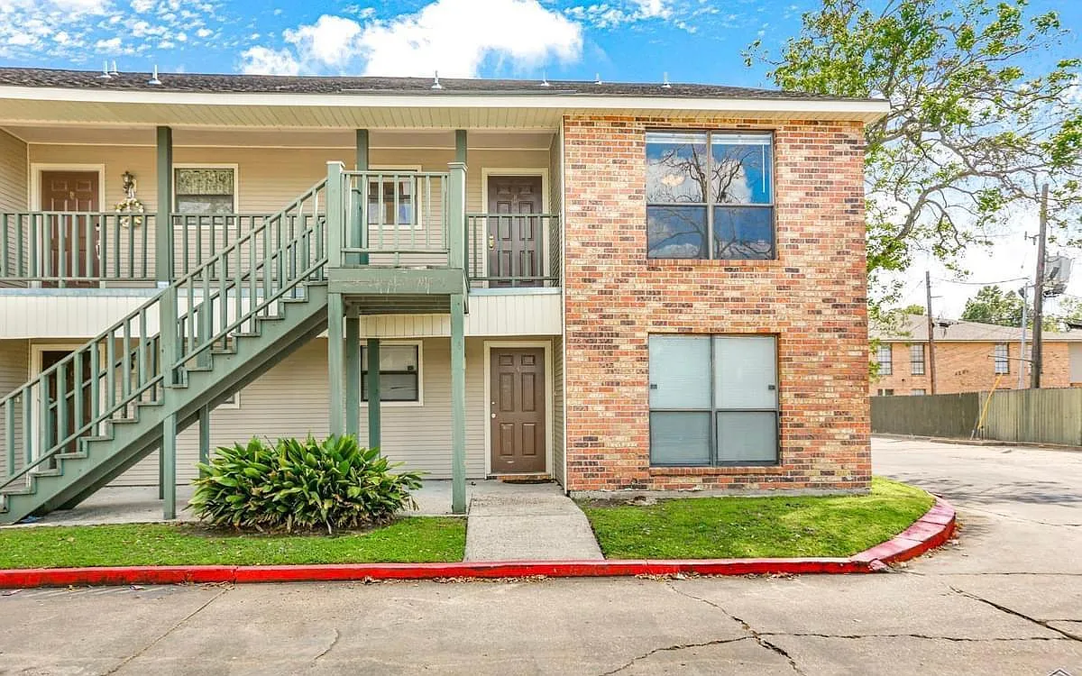 1826 S Brightside View Dr — Photo 2