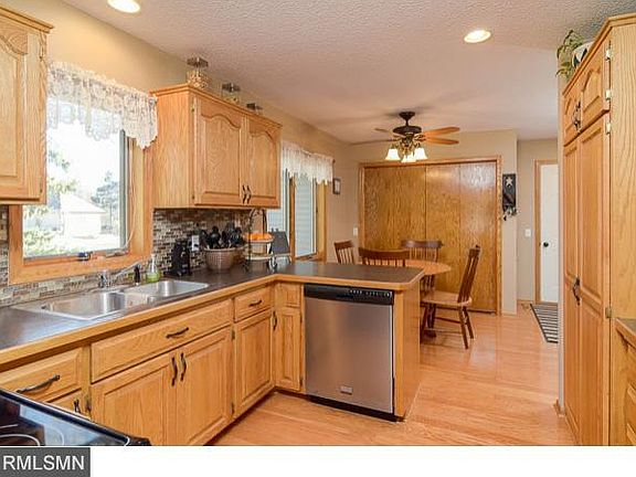2nd image of 1657 Cloud Dr NE