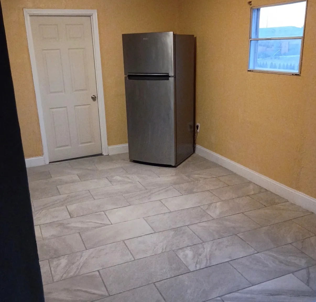 4 bed, 1405 sqft, $1,650 — Photo 4