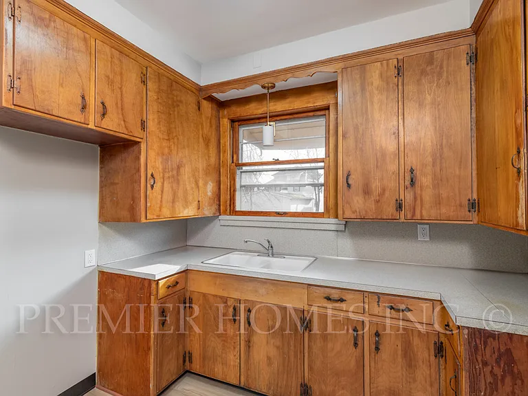1320 Wilson Pl NW — Photo 8
