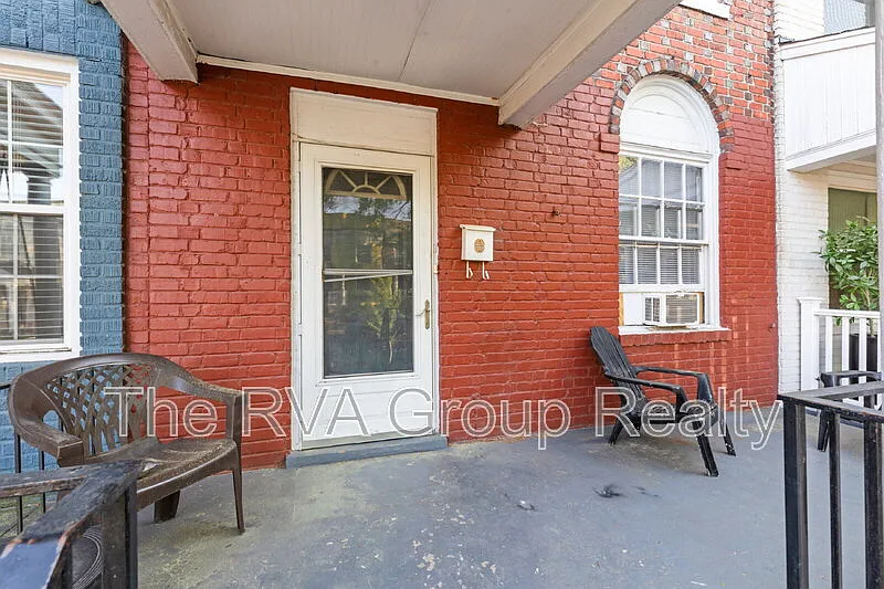 2 bed, 1.0 bath, 1170 sqft, $1,795 — Photo 2
