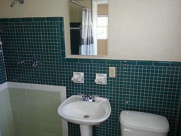 3rd image of 3041 NE 20th Ter APT 1