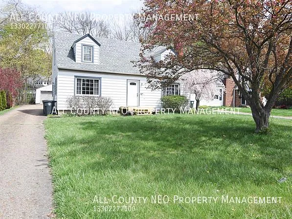 1569 W Market St