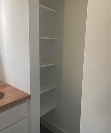 5th image of 216 Bermuda St #2B