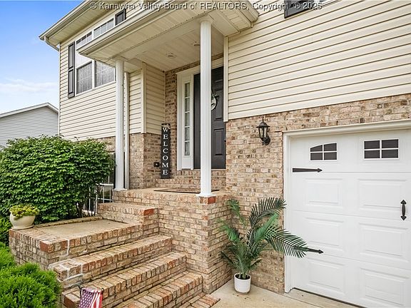 5th image of 525 Diamond Dr