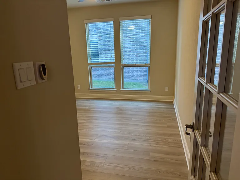 1824 Balboa Park Dr — Photo 35