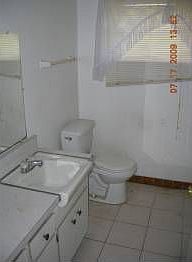 4th image of 11112 N 20th St