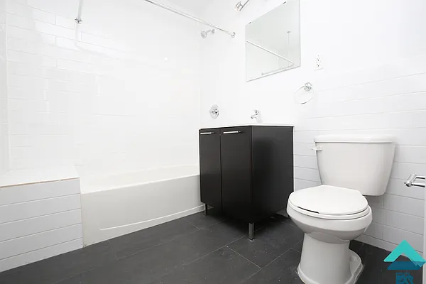 Rented by EXR | media 10