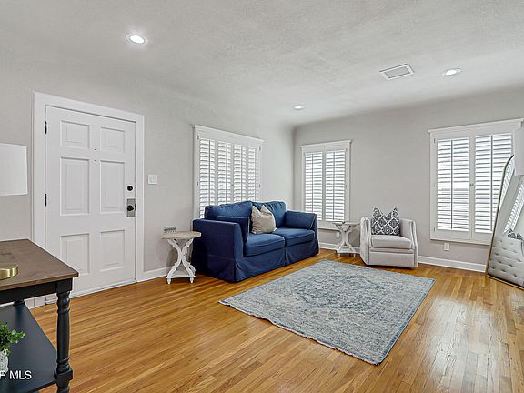 3rd image of 3511 Murray Pl
