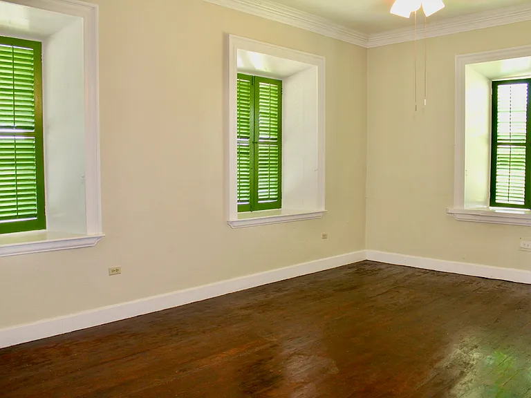 40 Jg La Grange We St — Photo 32
