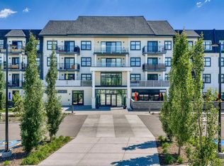 255 W Les Jardins Park SE #224, Calgary, AB T2C5W9