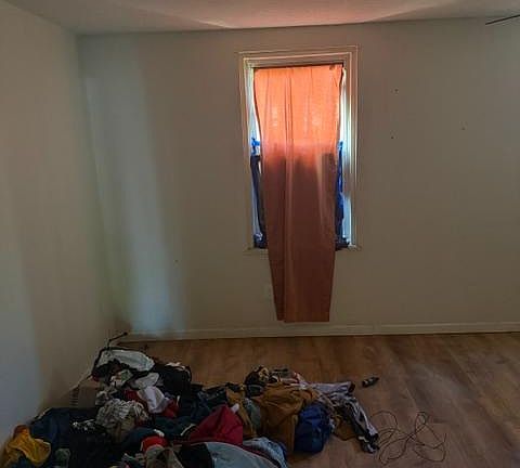 2nd image of 2912 Kansas Rd