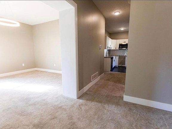 5th image of 1836 H St #1