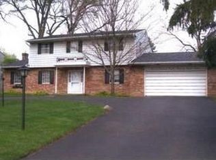 938 Spring Grove Ln, Columbus, OH 43235