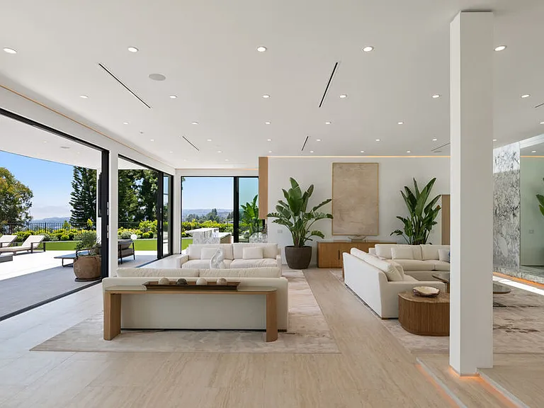 365 Trousdale Pl — Photo 28