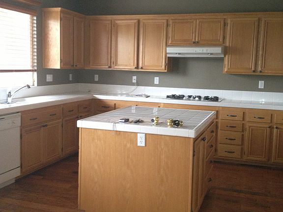 4th image of 23619 Silverwood St