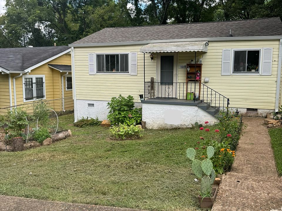 1st image of 1608 W 52nd St