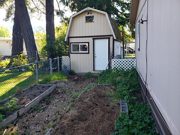 3rd image of 222 Ollis Rd Unit 31