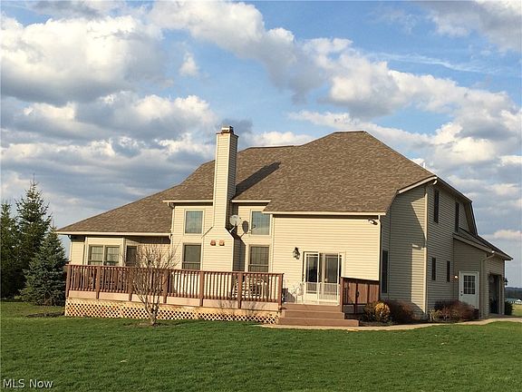 4th image of 3186 Pioneer Way Dr
