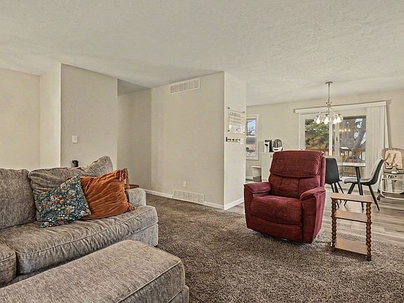 4th image of 2601 Stevens Ave