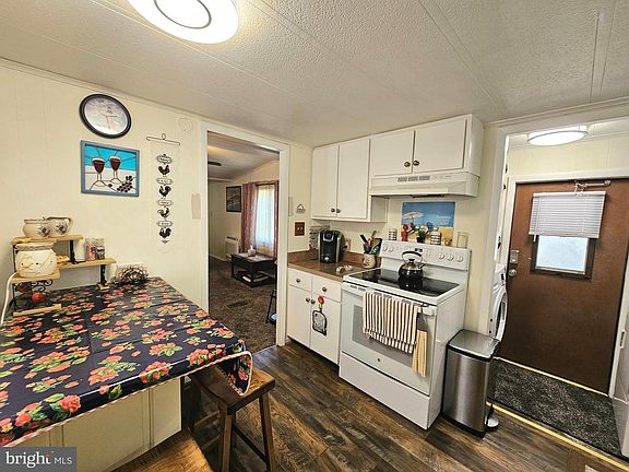 5th image of 8255 Whitesville Rd