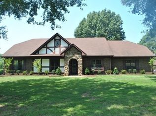 7445 Woodstock Cuba Rd, Millington, TN 38053