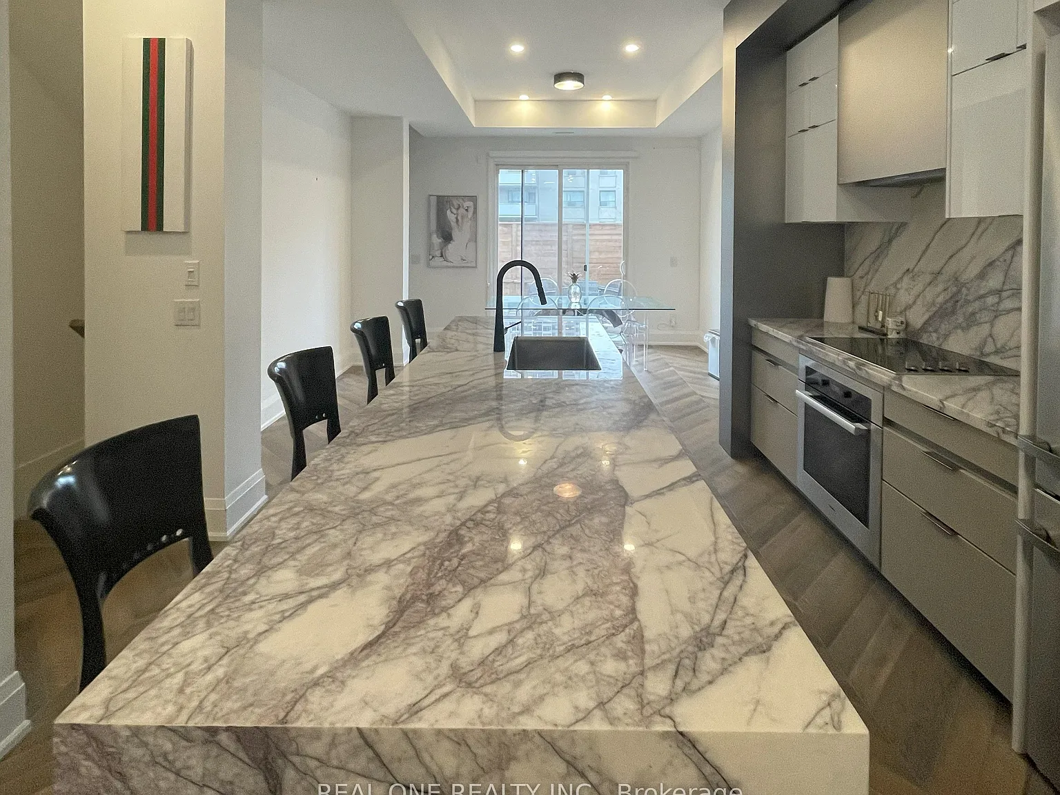4 bed, $5,800 — Photo 4