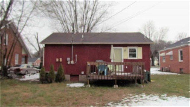 2nd image of 1015 Walker St