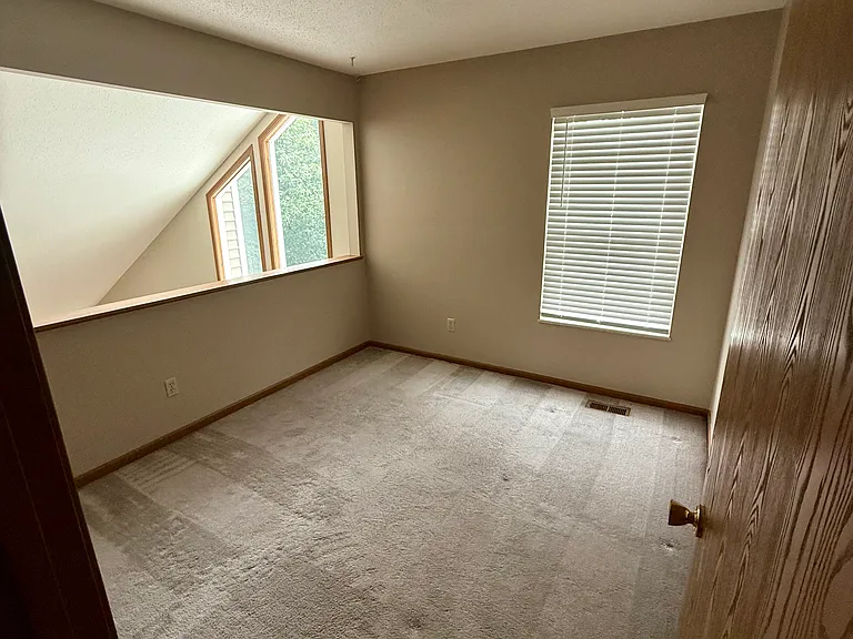 Upstairs Bedroom 2
