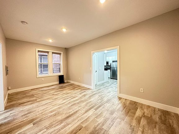 3rd image of 121 Roosevelt Ave #3E